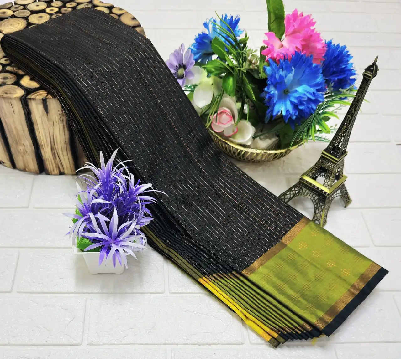 Grand Linear Tower Butta Soft Silk Saree